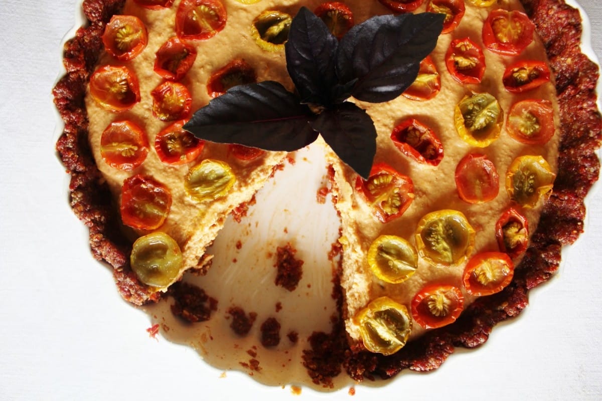 Sun-dried-Tomato-Tart-with-Zucchini-Hummus-1200x800
