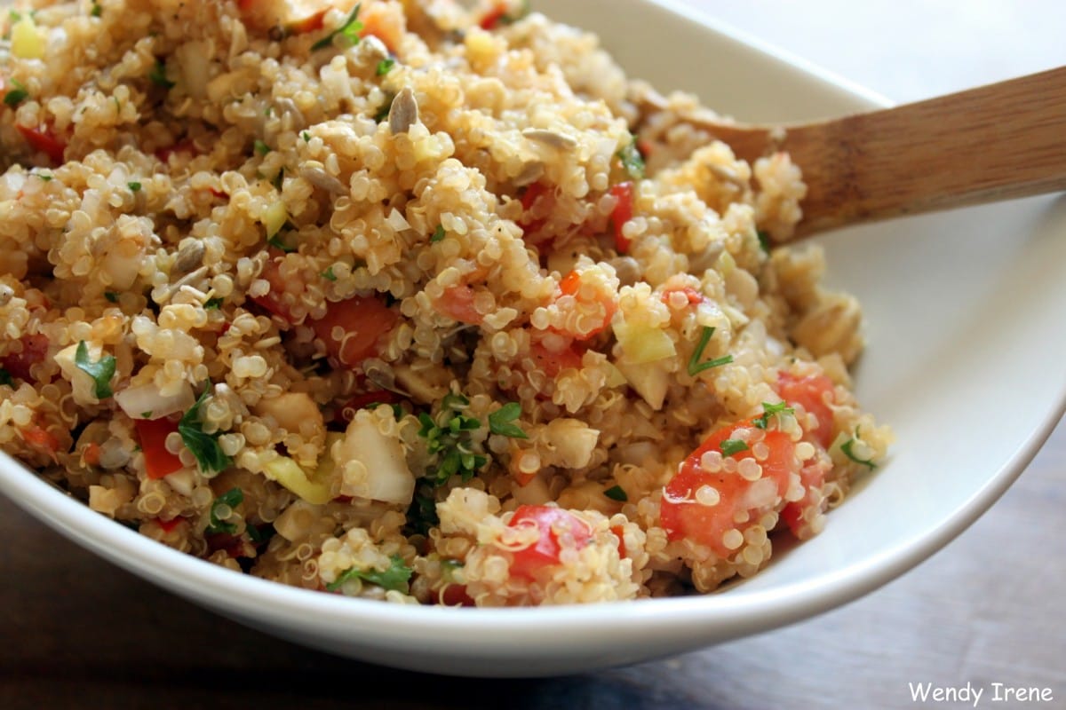 Healthy-Quinoa-Salad-Vegan1-1200x800 (1)