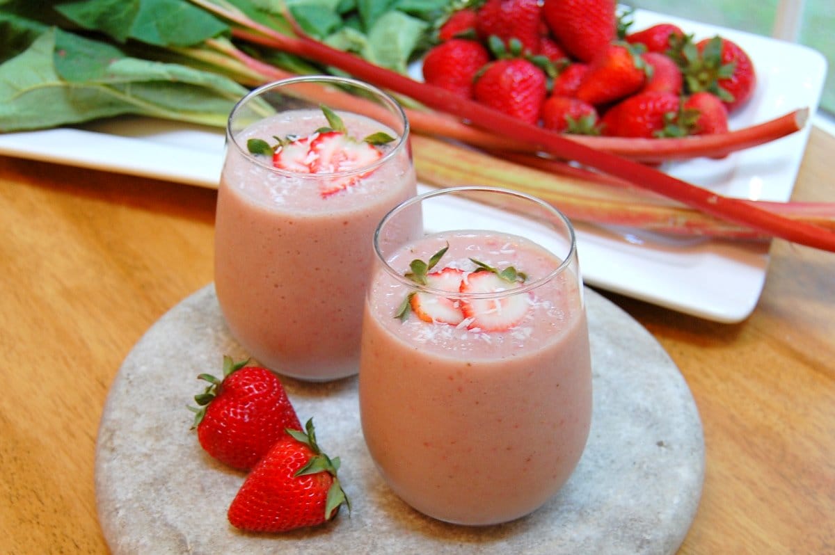Strawberry-Rhubarb-Smoothie