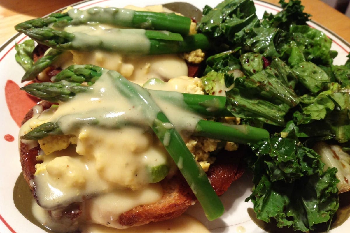 Asparagus Tofu Tartines With Light Hollandaise Sauce [Vegan, Gluten-Free]
