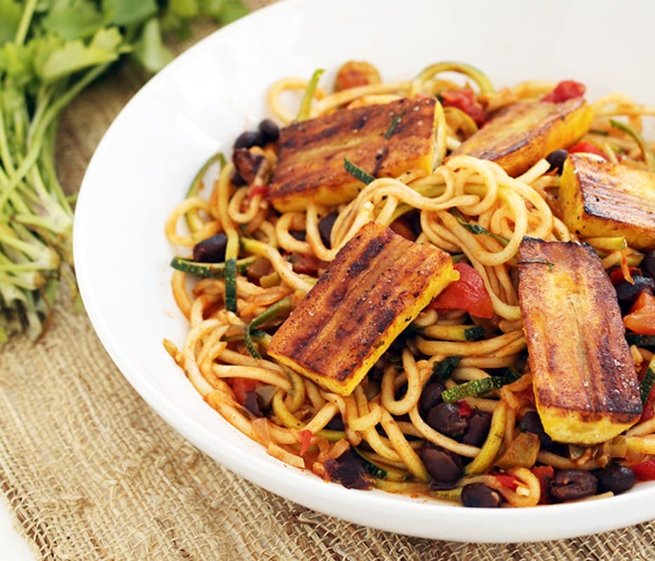 Sofrito-Zucchini-Pasta-With-Beans-and-Lightly-Fried-Plantains-934x800