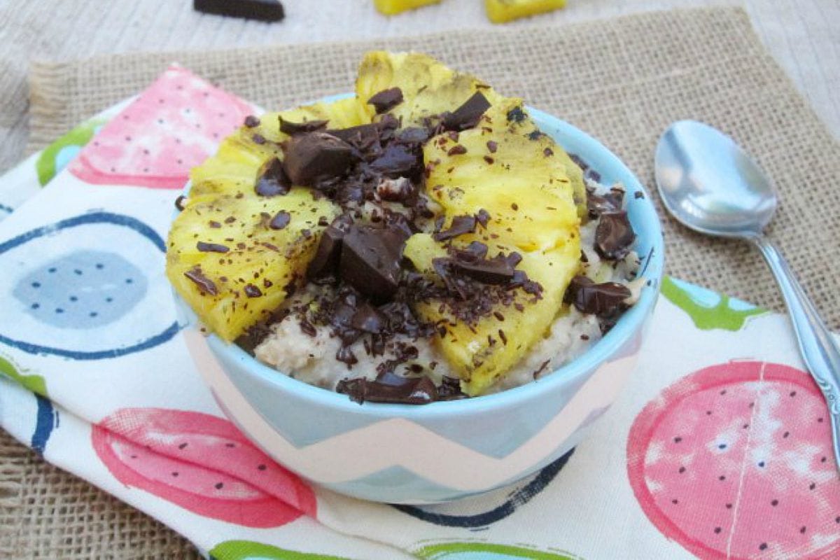Grilled Pineapple and Dark Chocolate Oatmeal [Vegan, Gluten-Free]