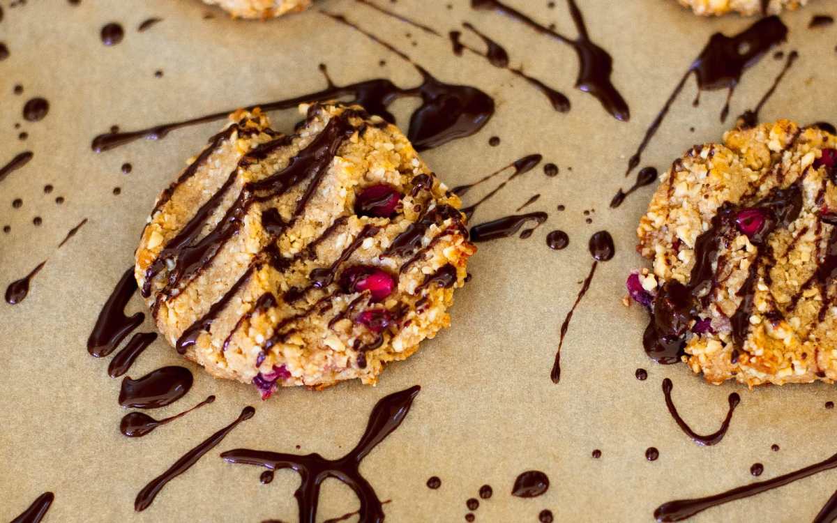 Pomegranate Peanut Flour Cookies With a Chocolate Drizzle