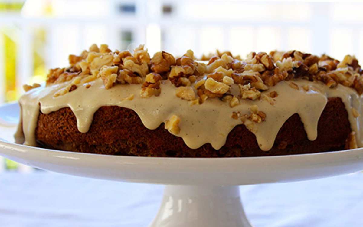 Walnut Carrot Cake With a Maple-Cashew Frosting