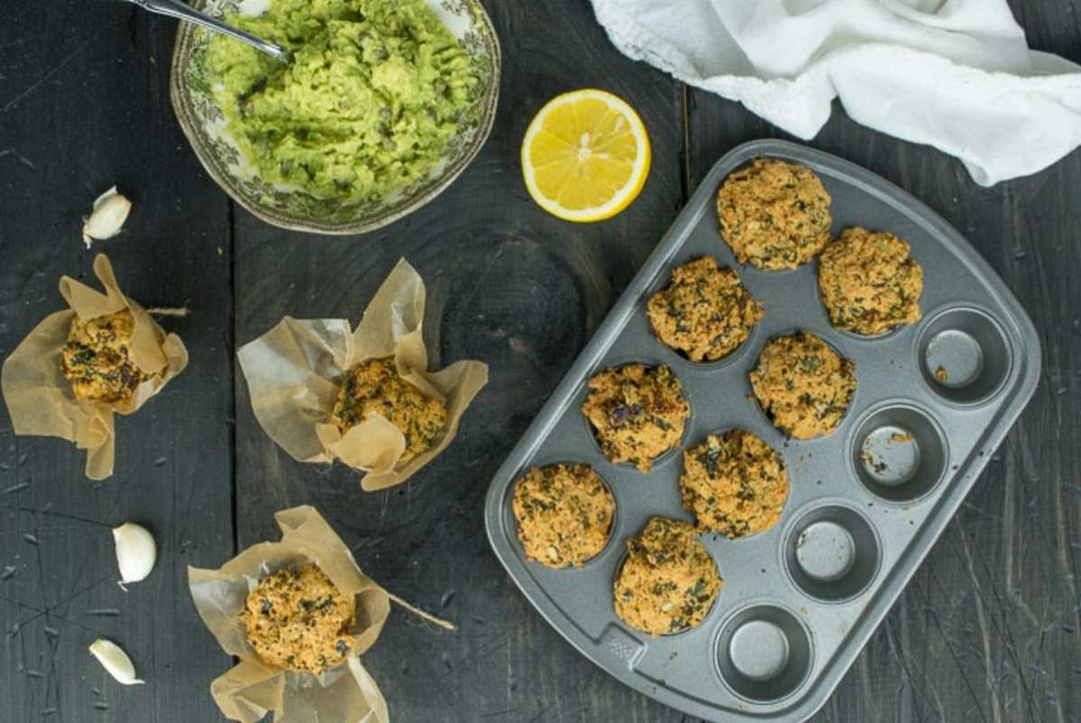 Breakfast Mini Muffins with Kale and Sundried Tomatoes