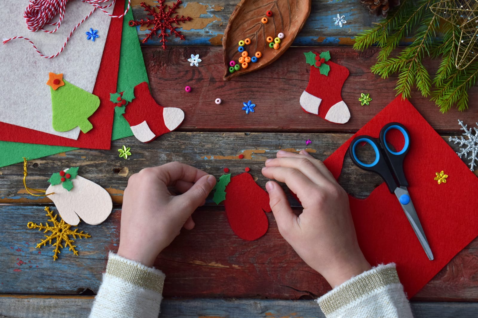 6 Kid-Friendly Christmas Decorations to Make From Trash