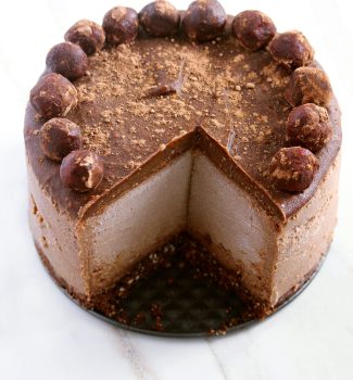 vegan, gluten-free, and refined sugar-free chocolate peanut butter cheesecake