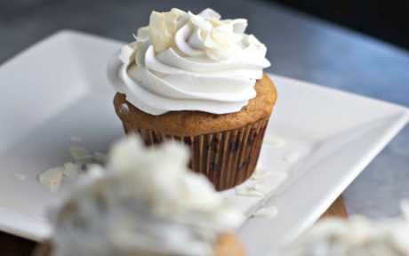 vanilla cupcake with vanilla cream frosting