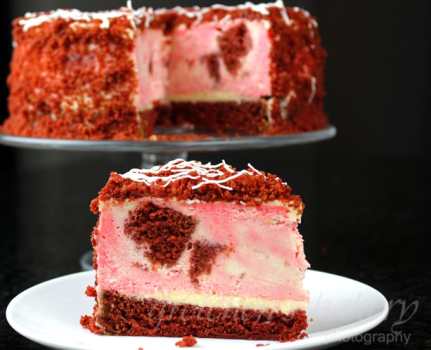 vegan red velvet cheesecake