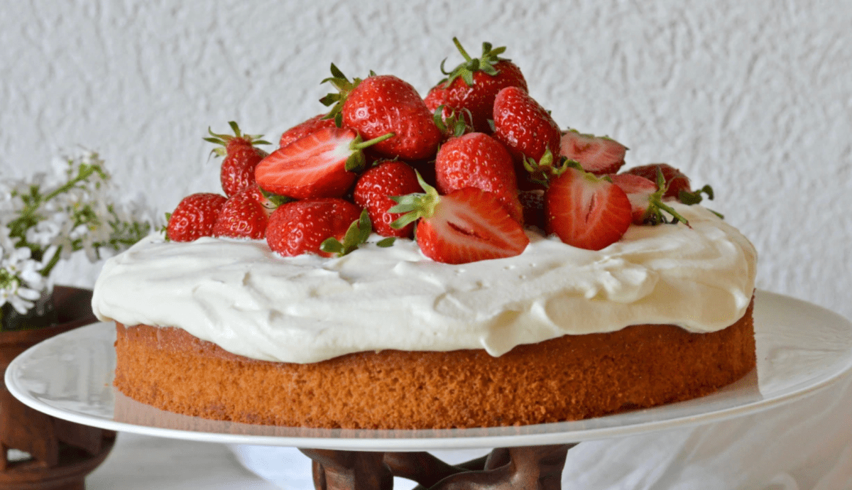 Vegan French Yogurt Cake with Strawberries and Cream